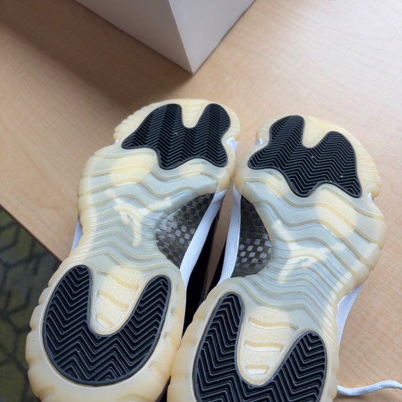 Jordan 11 Retro DMP Gratitude (2023),BLACK/WHITE/METALLIC GOLD,CT8012-170 - Picture 6 of 11